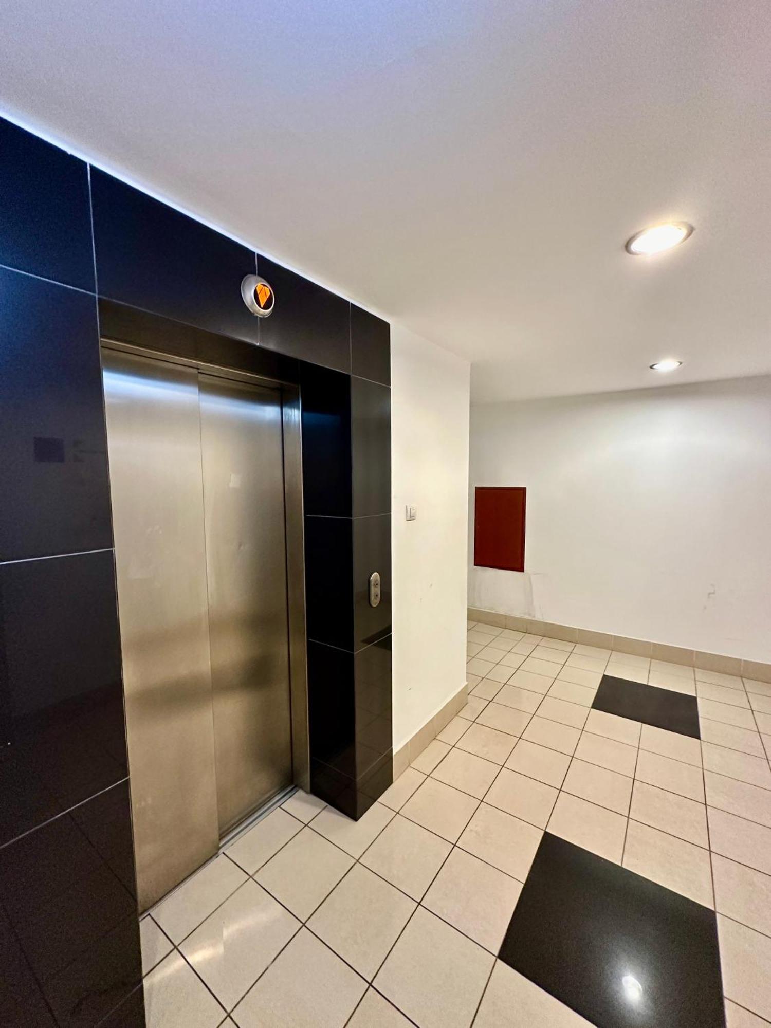 בודפשט City Center Apartment With Balcony מראה חיצוני תמונה